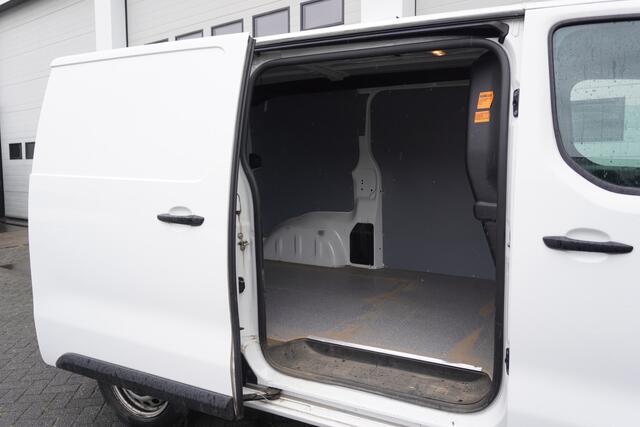 Toyota PROACE Worker 2.0 D-4D 145PK EURO 6 - Airco - Cruise - PDC - ¤ 17.499 Excl.