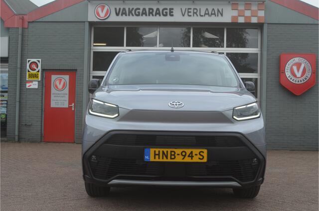 Toyota PROACE CITY Verso 2230km!! 1.2 Turbo Dynamic Long 7p demo!!