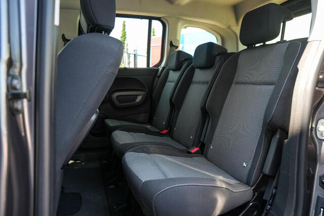 Toyota PROACE CITY Geel Kenteken 5 Persoons Automaat Navi