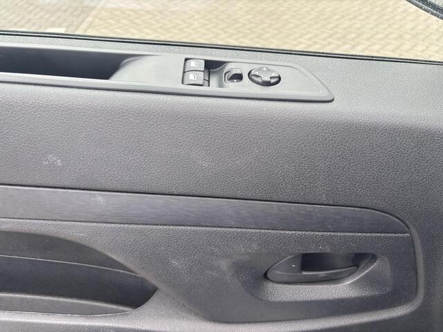 Toyota PROACE Electric Worker Live Extra Range Long 75 kWh SLECHTS 13.578KM, PARKEERSENSOREN!