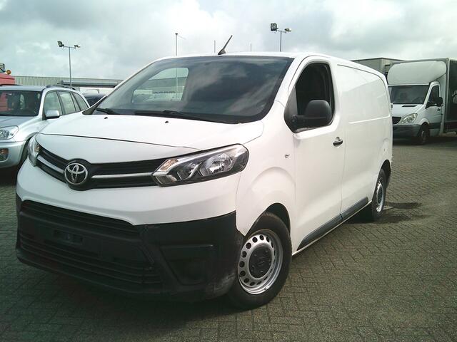 Toyota PROACE Worker 1.5 D-4D Cool Comfort German fahrzeugbrief!!!!!!!!Damages on the exterior ,rondom beschadigingen.