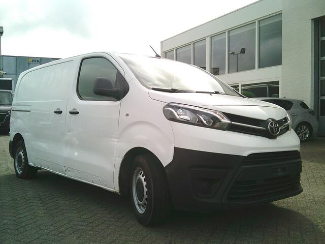 Toyota PROACE Worker 1.5 D-4D Cool Comfort German fahrzeugbrief!!!!!!!!Damages on the exterior ,rondom beschadigingen.