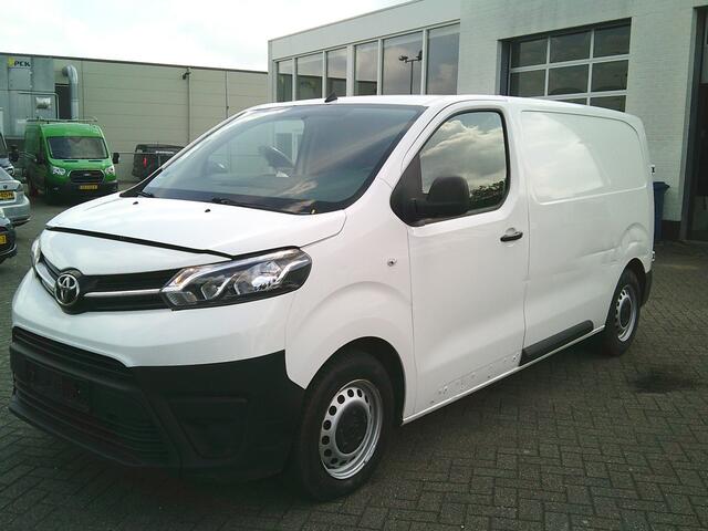 Toyota PROACE Worker 1.5 D-4D Comfort German fahrzeugbrief!!!!!!!!Damages on the exterior ,rondom beschadigingen.