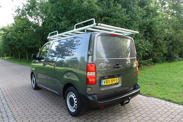Toyota PROACE Compact 1.5 D-4D Cool Comfort | Trekhaak | Imperiaal | Airco | Cruise Control | Bluetooth | NAP |