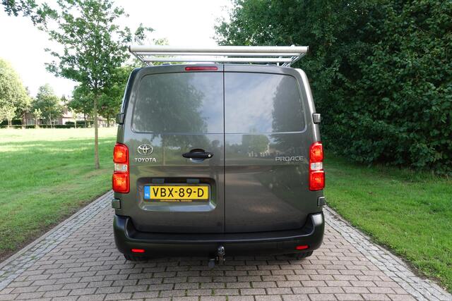 Toyota PROACE Compact 1.5 D-4D Cool Comfort | Trekhaak | Imperiaal | Airco | Cruise Control | Bluetooth | NAP |