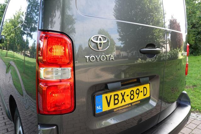 Toyota PROACE Compact 1.5 D-4D Cool Comfort | Trekhaak | Imperiaal | Airco | Cruise Control | Bluetooth | NAP |
