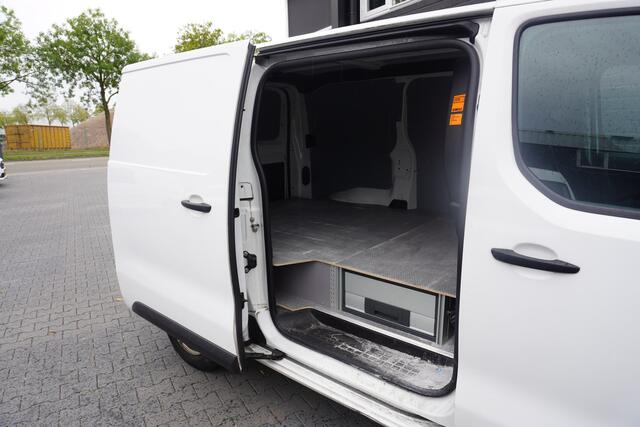 Toyota PROACE Worker 2.0 145PK EURO 6 - Airco - Cruise - PDC - ¤ 16.499,- Excl.