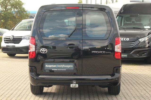 Toyota PROACE CITY 1.5D 131pk Challenger | L2 Long | Automaat | Trekhaak | Carplay/Android | Lease 450,- p/m