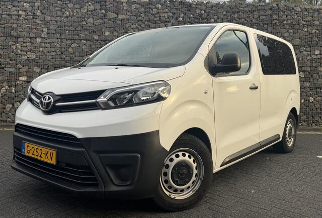 Toyota PROACE Shuttle 1.5 D 9 persoons incl BTW & BPM
