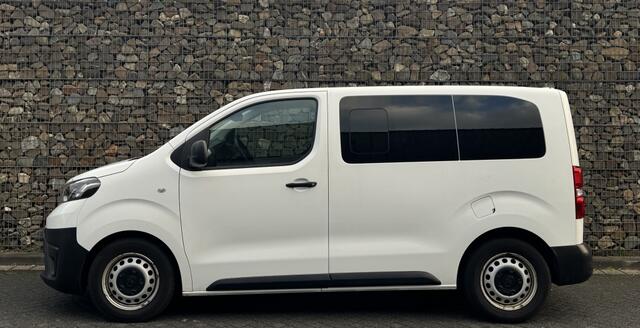 Toyota PROACE Shuttle 1.5 D 9 persoons incl BTW & BPM