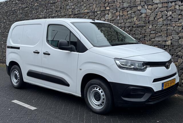 Toyota PROACE CITY 1.5 D-4D Cool Comf. Airco Nieuwe APK