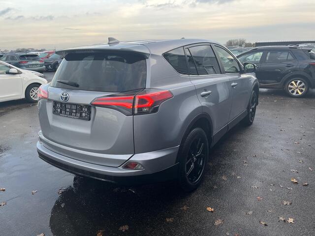 Toyota RAV4 2.5 Hybrid AWD Black edition Navigatie, 18" LMV, Privacy glass, Smart Key, Adaptieve cruise control, Elek. Achterklep, Achteruitrijcamera, Parkeersensoren voor + Achter