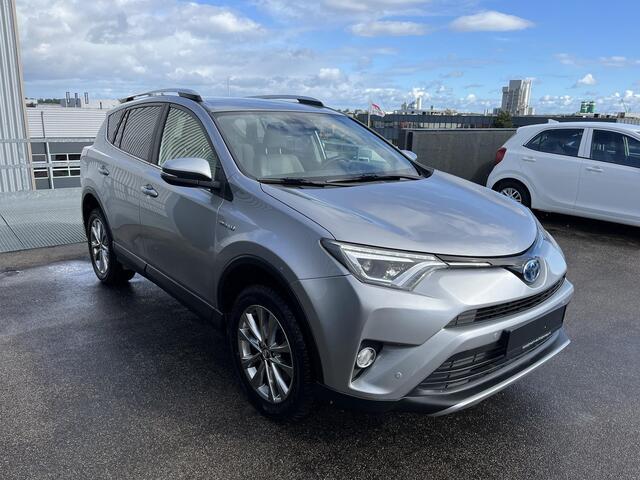 Toyota RAV4 2.5 Hybrid AWD Executive Premium lederen bekleding, Seat memory, Stoelverwarming, Parkeersensoren, Smart Key, Privacy glass, Adaptieve cruise control