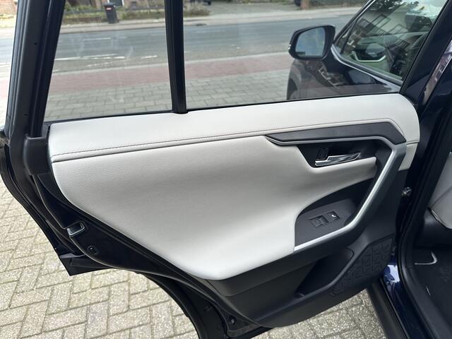 Toyota RAV4 2.5 Hybrid AWD Executive Automaat / prachtig lichtgrijs interieur! / meest luxe uitvoering / garantie / rijklaarprijs