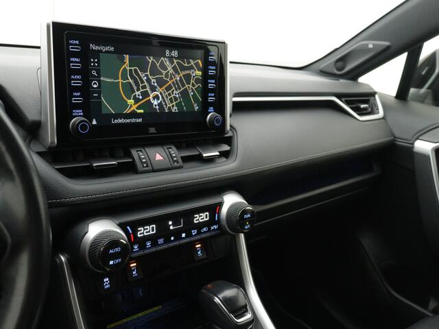 Toyota RAV4 2.5 Hybrid Black Edition | Navigatie | JBL | 19 inch LM Velgen | Stoelverwarming | Elektrisch verstelbare bestuurdersstoel en achterklep |