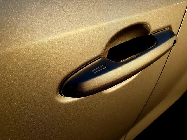 Toyota RAV4 2.5 Plug-in Hybrid AWD Bi-Tone Plus All-in prijs!