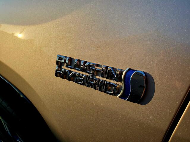 Toyota RAV4 2.5 Plug-in Hybrid AWD Bi-Tone Plus All-in prijs!