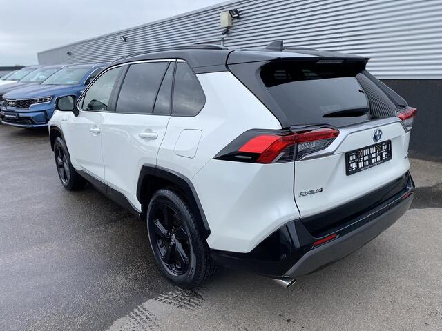 Toyota RAV4 2.5 Hybrid Bi-Tone 2WD Navigatie, Stoelverwarming, JBL, LED, LMV, Parkeersensoren voor + achter, Elektr. bedienbare achterklep