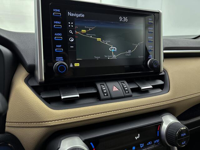 Toyota RAV4 2.5 Hybrid AWD Executive | 1.650 KG Trekgewicht | Beige Leder | Trekhaak | Memory Seat | Stoel + Stuur + Voorruitverwarming |