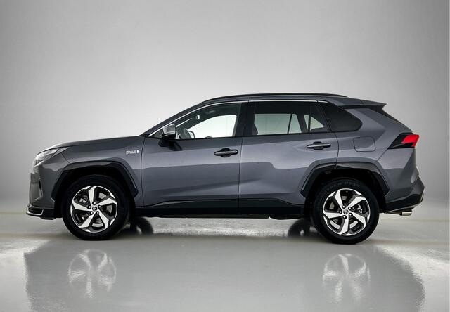 Toyota RAV4 2.5 Plug-in Hybrid AWD Style | 306 PK | Stoelverwarming | Camera | Blindspot | Elektrische Stoel | Half Leder |
