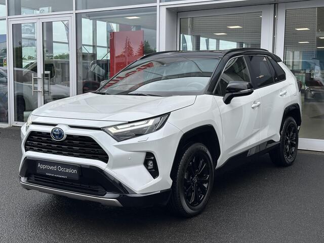 Toyota RAV4 2.5 Hybrid AWD Bi-Tone Apple Carplay/Android Auto navigatie, Stoelverwarming, Achteruitrij camera, Adaptieve cruise control, Kunstlederen/alcantara bekleding, Keyless