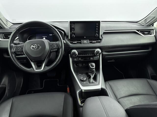 Toyota RAV4 2.5 Hybrid AWD Business Plus | LM velgen | Dodehoek Ass. | Parkeersensoren | Camera | Stoelverwarming | Cruise Control |