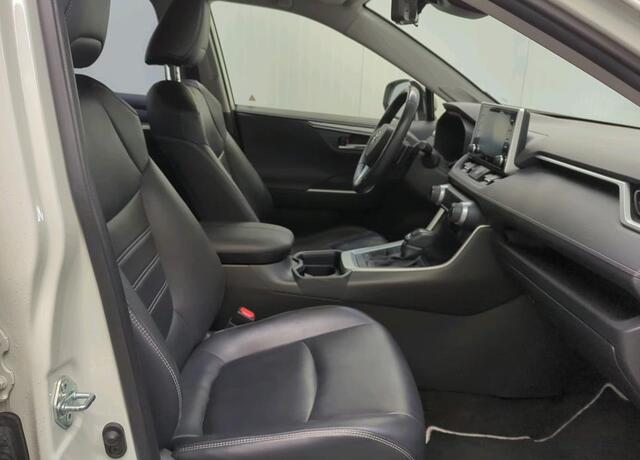 Toyota RAV4 2.5 Hybrid Business Plus Navigatie Trekhaak Camera DAB ACC Leder Elek Stoel + Verwarming Carplay Keyless Getint Glas NL Auto