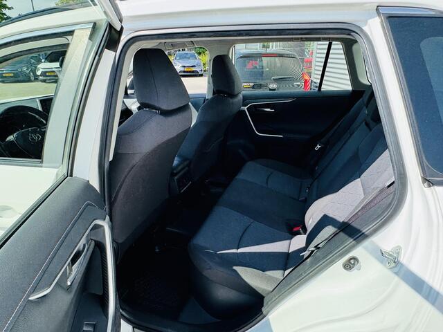 Toyota RAV4 2.5 Hybrid Active Edition Clima | Cruise | Navi | Camera | All seasons