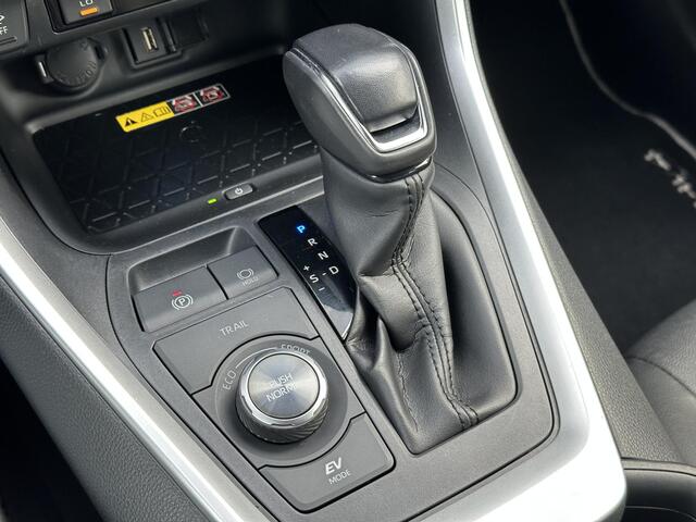 Toyota RAV4 2.5 Hybrid AWD Executive Blind Spot | 19 inch LM velgen | 360 graden camera | lederen bekleding