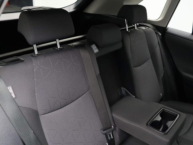 Toyota RAV4 2.5 Hybrid AWD Dynamic | 10 Jaar Garantie! | Geremd 1650kg | Stoelverwarming | Achteruitrijcamera |