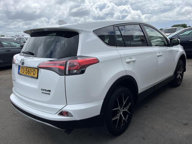 Toyota RAV4 2.5 Hybrid AWD Style Schuif/kanteldak, Stoelverwarming, 1e eign. NL-auto! LMV, Leder/alcantara, Navigatie, Parkeersensoren voor + achter, Achteruitrijcamera, Adaptieve cruise control