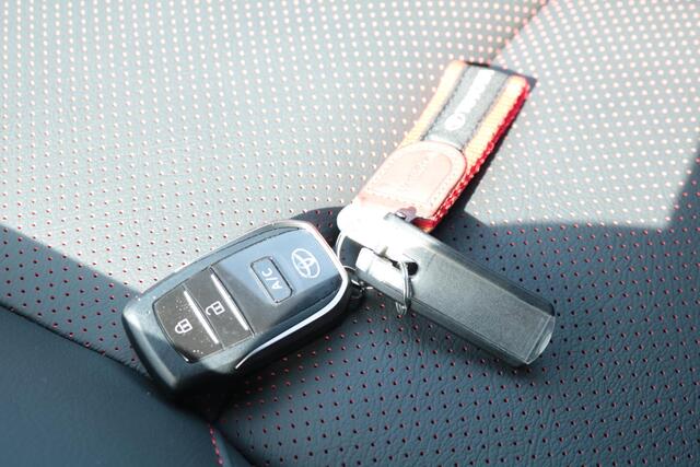 Toyota RAV4 2.5 Plug-in Hybrid AWD Dynamic, Leder, Trekhaak