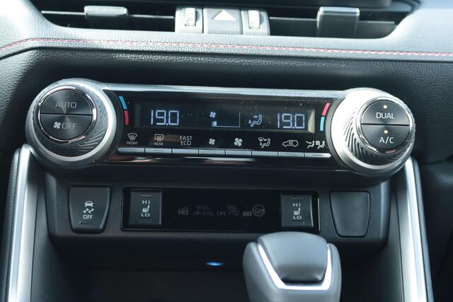 Toyota RAV4 2.5 Plug-in Hybrid AWD Dynamic, Leder, Trekhaak