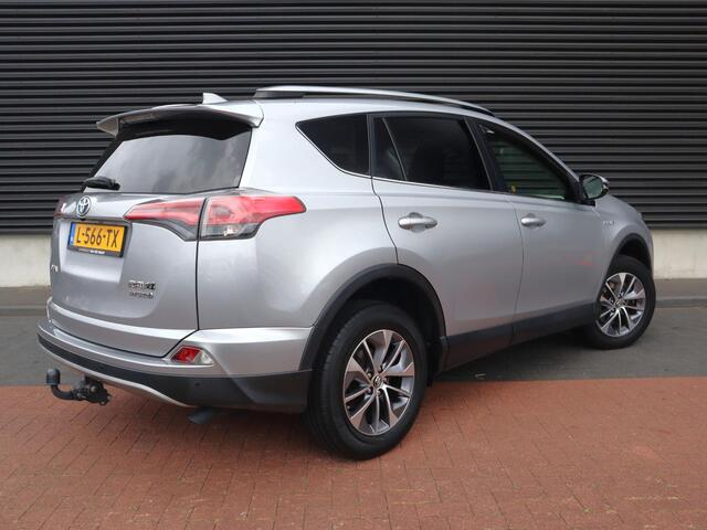 Toyota RAV4 2.5 Hybrid Executive | Clima | Cruise | Navi | Elektrische klep | Bearlock | Keyless | A.u.r. camera | Stoelverwarming | Telefoonvoorbereiding |
