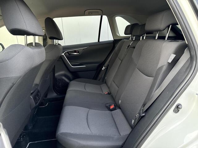 Toyota RAV4 2.5 Hybrid Dynamic **NAVIGATIE/ TREKHAAK/ 360 CAMERA/ DODEHOEK DETECTIE/ 36 MAANDEN GARANTIE**