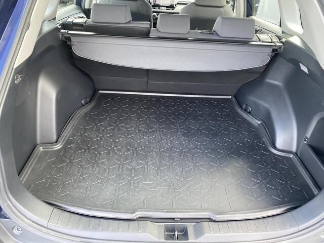 Toyota RAV4 2.5 Hybrid Dynamic Navigatie Apple CarPlay/Android Auto, parkeersensoren, achteruitrij camera, adaptieve cruise control,