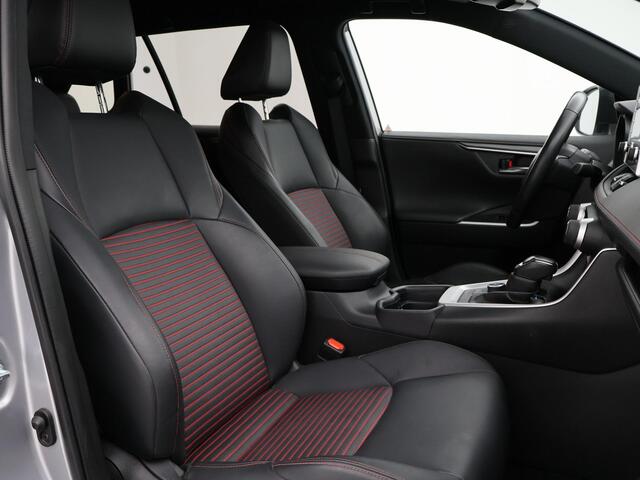 Toyota RAV4 2.5 PLUG-IN PHEV HYBRID AWD 4WD 306 PK + TREKHAAK | STOELVERW. | CAMERA | LED | APPLE CARPLAY | 18 INCH