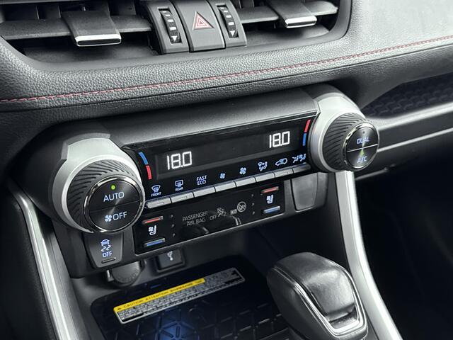 Toyota RAV4 2.5 Plug-in Hybrid AWD Bi-Tone Plus Limited | Navi | Panoramadak | Stoelventilatie/-Verwarming | 360° Camera |