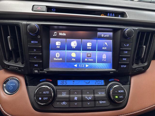 Toyota RAV4 2.5 Hybrid AWD Energy Plus met speciaal Leder interieur! NL Auto, all season banden , 1650 kg trekgewicht