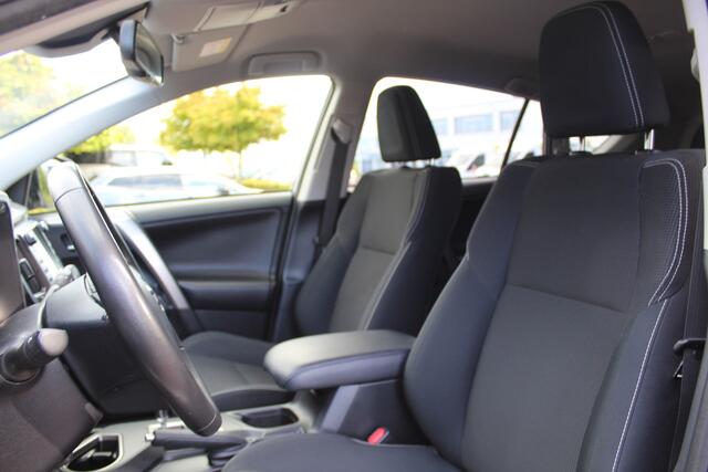 Toyota RAV4 2.5 Hybrid Energy | Rijklaar | Trekhaak | Stoelverwarming | Elek klep | PDC | Navi | Cruise