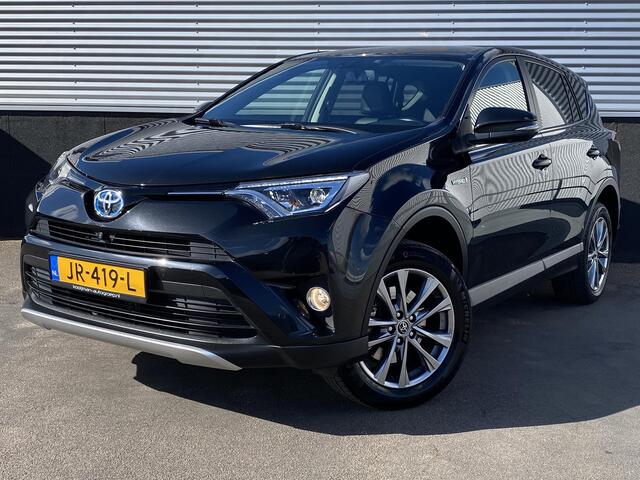Toyota RAV4 2.5 Hybrid Executive Business Trekhaak 13-polig, parkeersensoren, 360° camera, dodehoek detectie, stoelverwarming, navigatie, JBL audio, cruise control, keyless