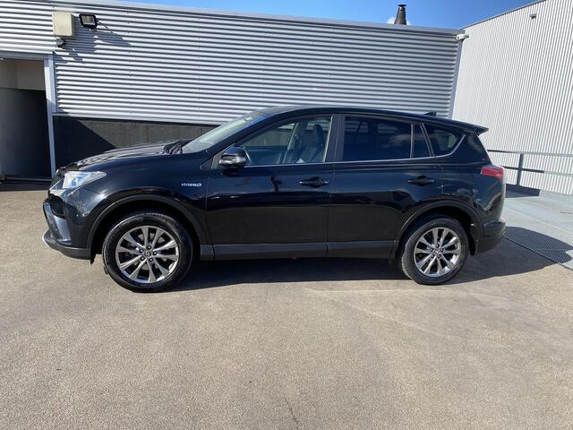 Toyota RAV4 2.5 Hybrid Executive Business Trekhaak 13-polig, parkeersensoren, 360° camera, dodehoek detectie, stoelverwarming, navigatie, JBL audio, cruise control, keyless