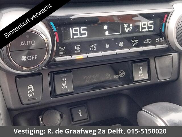 Toyota RAV4 2.5 Hybrid AWD Bi-Tone 4WD | BearLock | Alarmsysteem | Afn.Trekhaak | JBL PremiumAudio | Stoelverwarming |