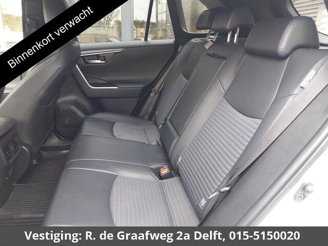 Toyota RAV4 2.5 Hybrid AWD Bi-Tone 4WD | BearLock | Alarmsysteem | Afn.Trekhaak | JBL PremiumAudio | Stoelverwarming |