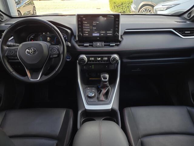 Toyota RAV4 2.5 Plug-in Hybrid AWD Bi-Tone Plus | Gekoelde stoelen | Apple CarPlay | Blindspot | Rijklaarprijs incl. garantie |