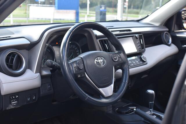 Toyota RAV4 2.5 Hybrid AWD Executive Schuifdak | Leder | Rondomzicht Camera | 1.650KG trekgewicht | Navigatie | 12 mnd BOVAG garantie | Whatsapp 06-53188999