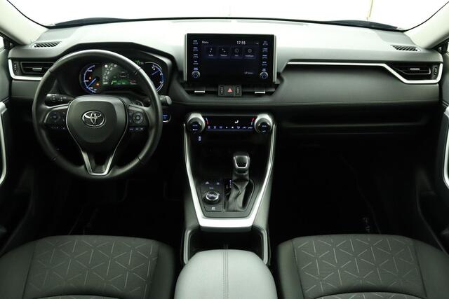 Toyota RAV4 2.5 Hybrid AWD Dynamic | Trekhaak | 1.650kg trekgewicht! | Electrische Achterklep | Adaptieve Cruise Control | Eerste Eigenaar! |