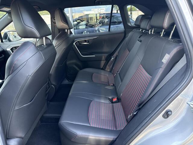 Toyota RAV4 - Suzuki Across 2.5 Plug-in Hybrid Style **TREKHAAK / STOELVERWARMING VOOR EN ACHTER/ DODEHOEK DETECTIE/ PARKEERSENSZOREN VOOR EN ACHTER/ 36 MAANDEN GARANTIE**