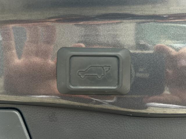 Toyota RAV4 2.5 Hybrid Style Two-tone | JBL | Stuur verw. | Carplay