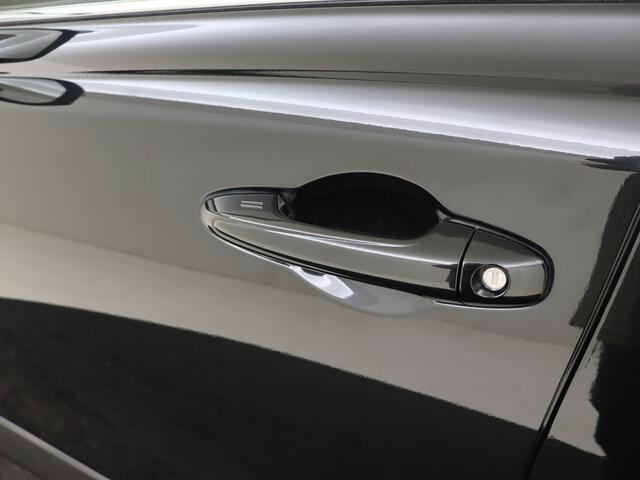 Toyota RAV4 2.5 Hybrid AWD Style | Afneembare trekhaak | Halflederen interieur | 1650 kg trekgewicht |